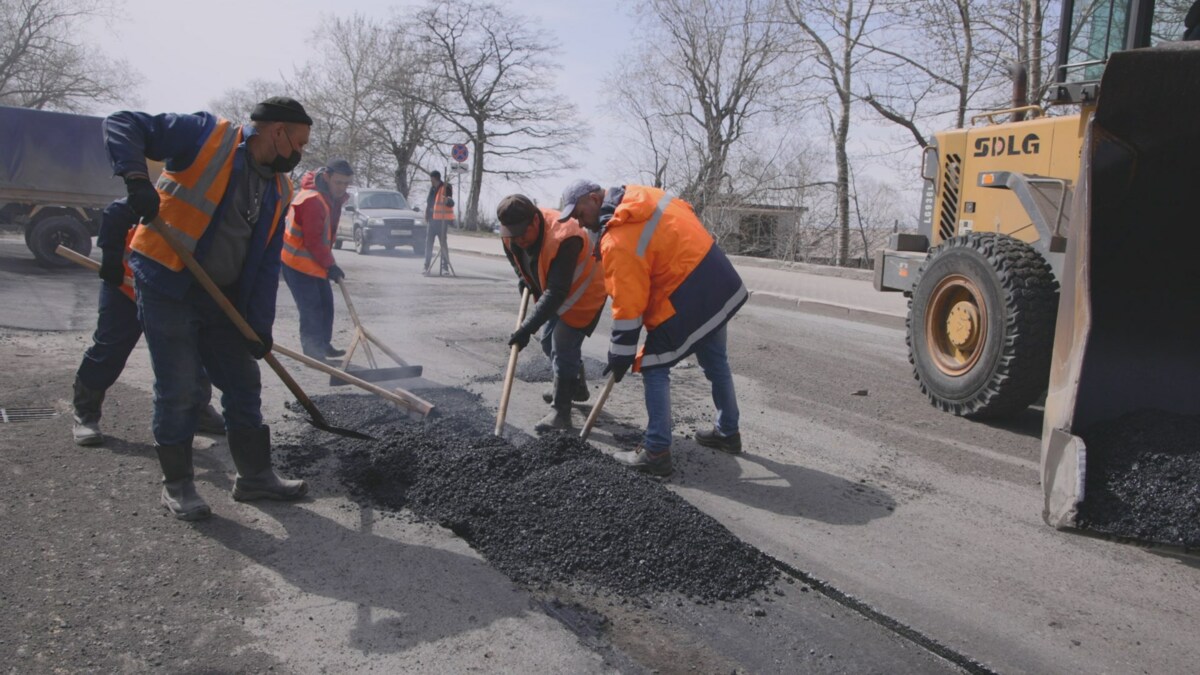 Укладка асфальта началась на улице Советской в Петропавловске