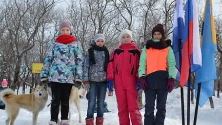 Камчатские школьницы, спасшие своего одноклассника, посетят развлекательные экскурсии